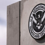 Cyber-attacco al Dipartimento di Sicurezza Nazionale USA: hacker antifascisti rivendicano l'intrusione nei server federali