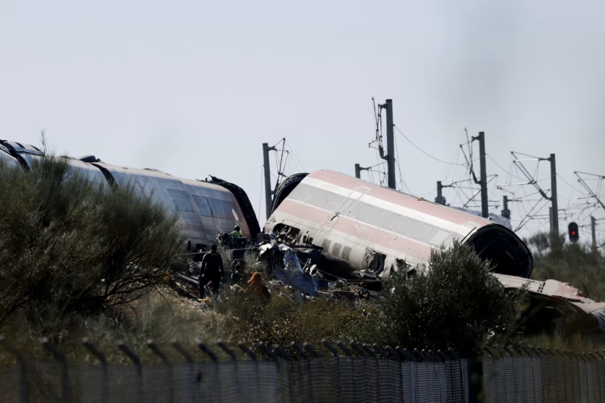 Spagna, scontro tra due treni ad alta velocità vicino a Toledo: almeno 30 morti